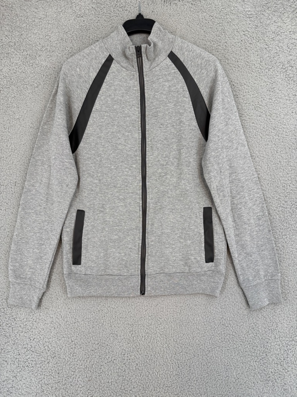 Kenneth Cole Reaction Men’s small Heather Gray Striped full Zip Sweater Pockets